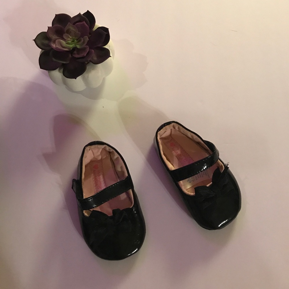 Black flats with bow