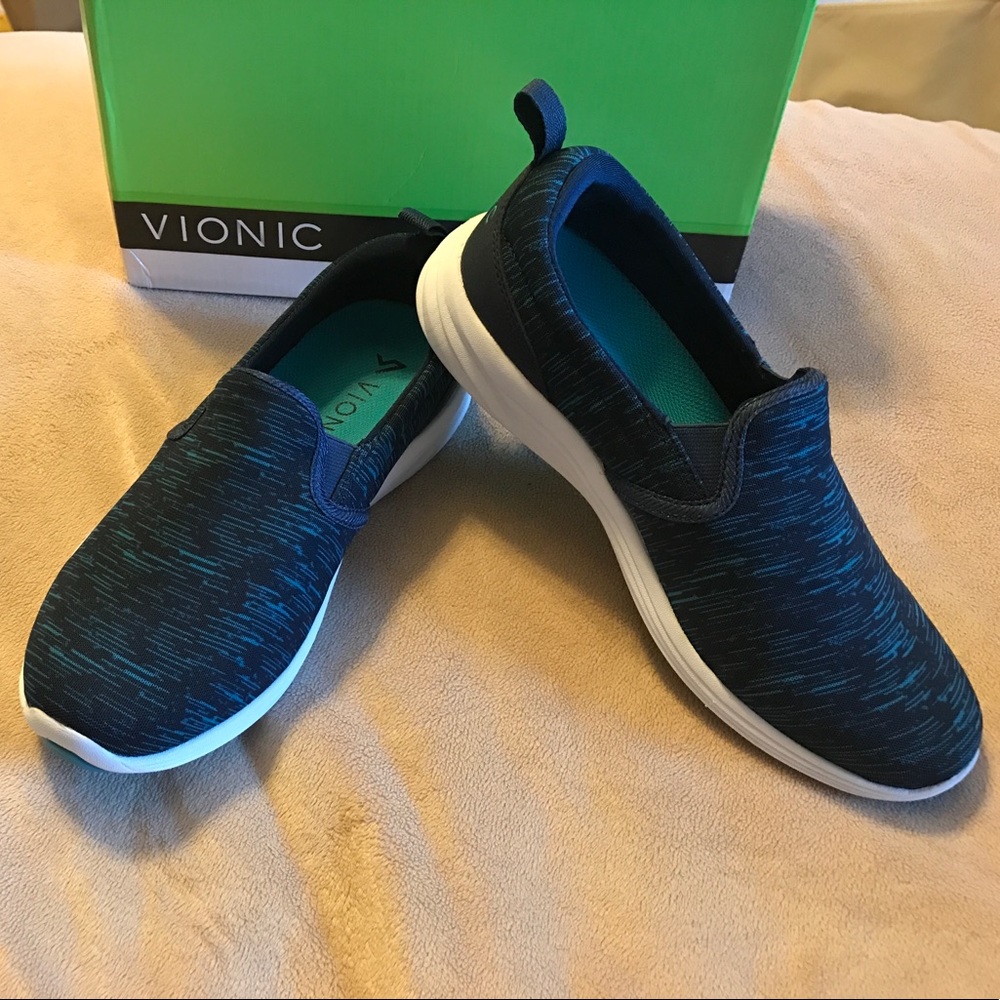 Women's Vionic Agile Kea Navy slip on - 7 wide