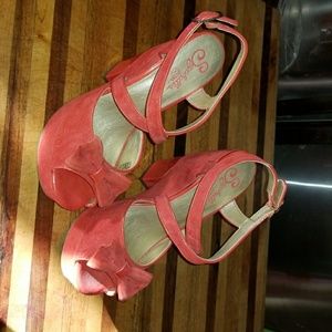 Seychelles Chunky Heal Coral Suede Heels
