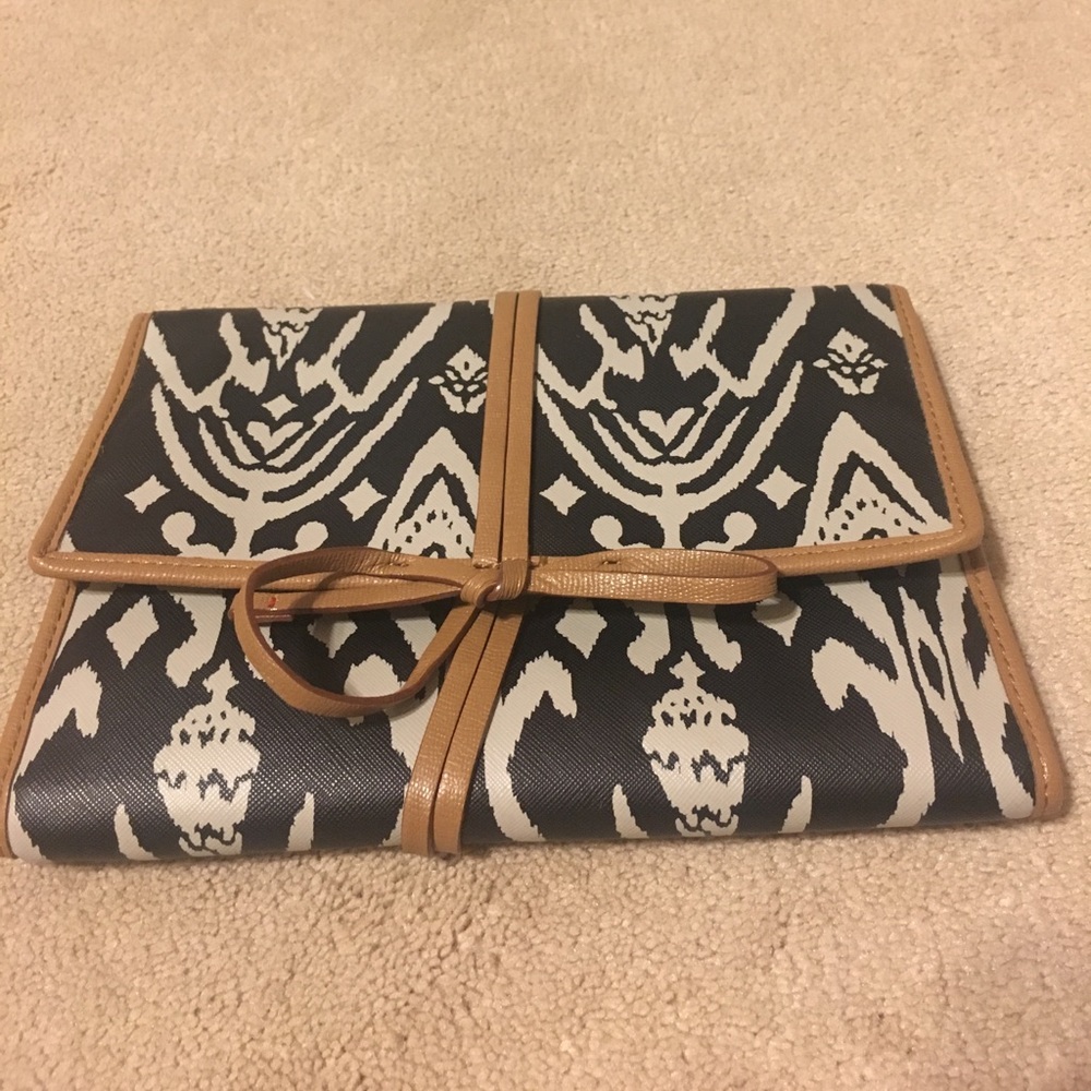 Stella & Dot jewelry carrier