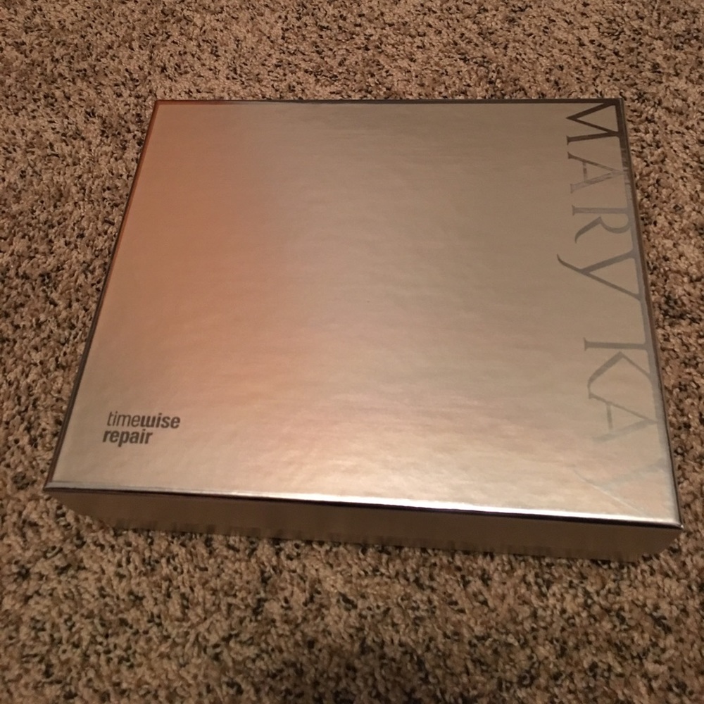 Mary Kay TimeSise Repair Volu-firm Set