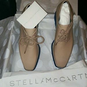 Stella McCarty platforms