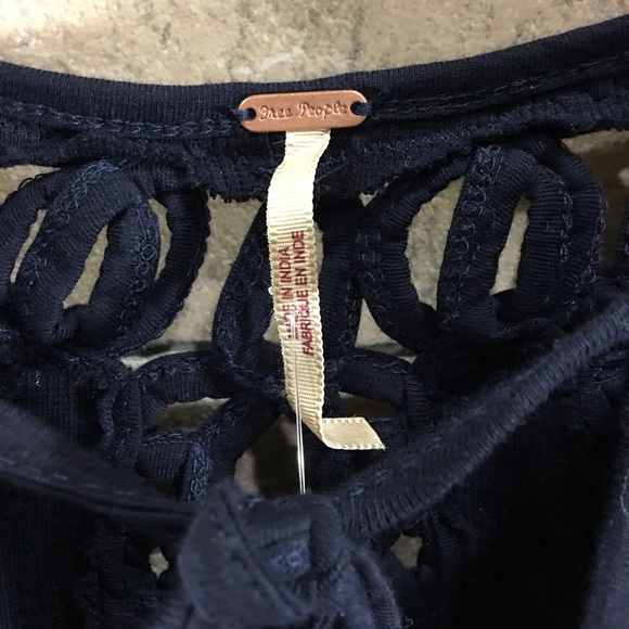 SALE🛎🆕 FREE PEOPLE NAVY BLUE CROCHET PEASANT TOP - Picture 2 of 5