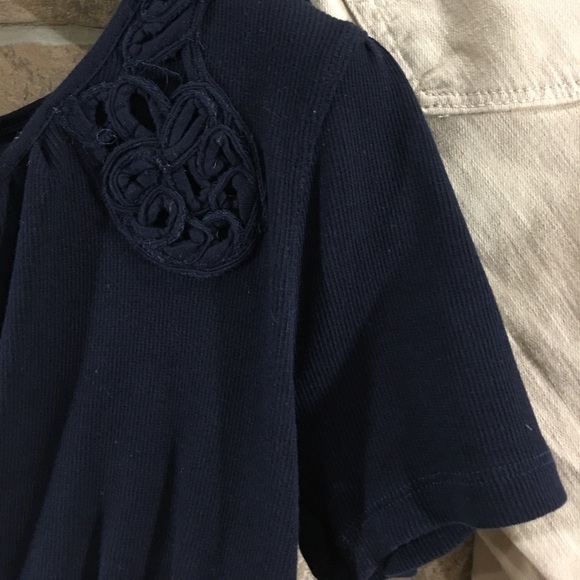 SALE🛎🆕 FREE PEOPLE NAVY BLUE CROCHET PEASANT TOP - Picture 3 of 5