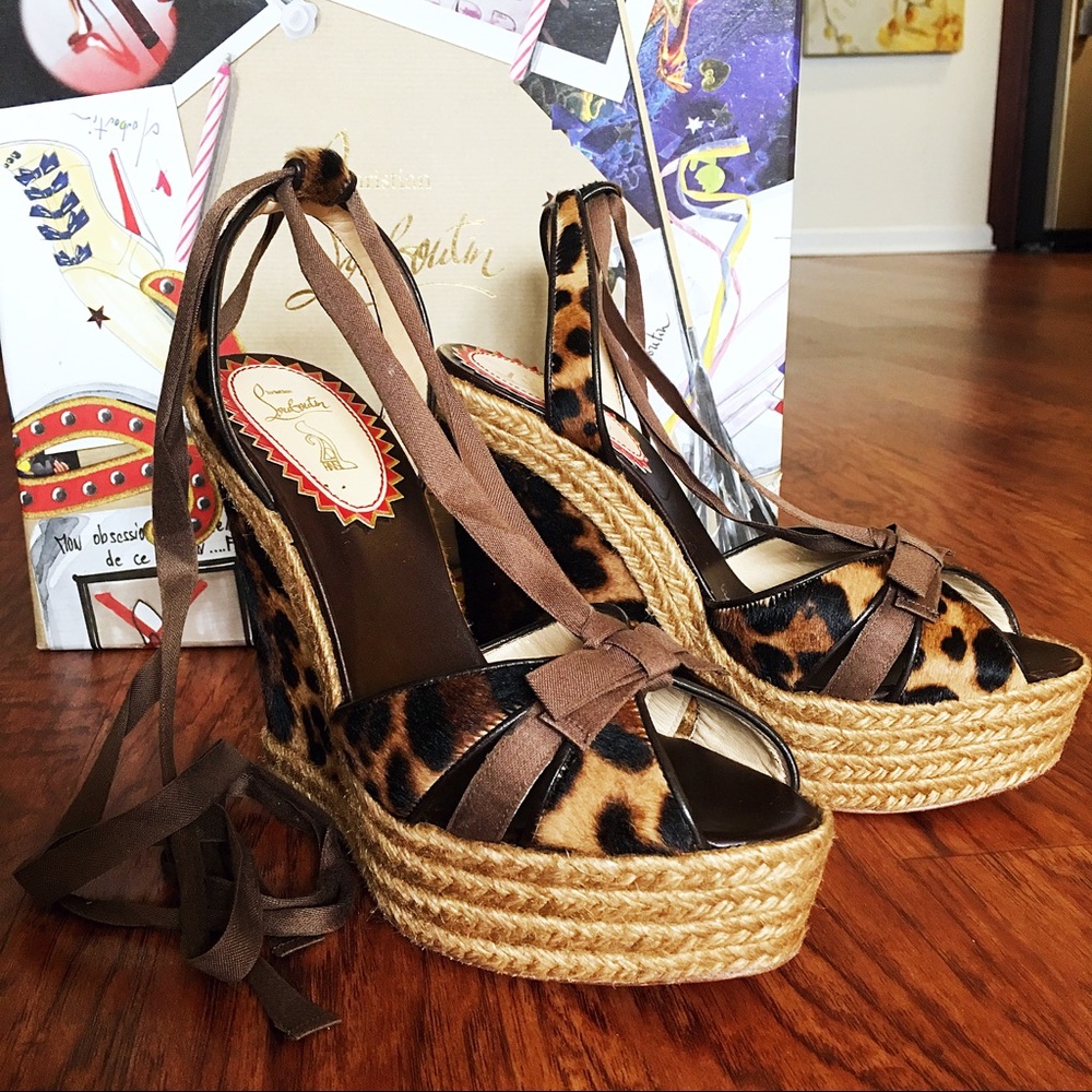 🛑SOLD🛑 Auth Christian Louboutin Isabelle Wedge