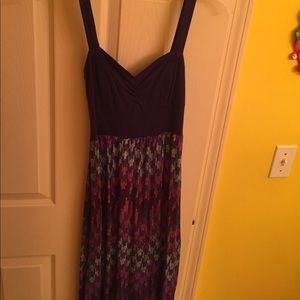 Maxi dress with purple and pink coloring