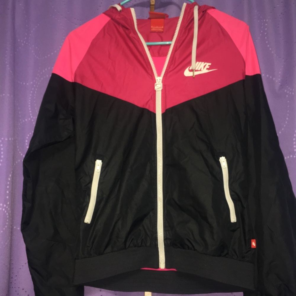 Women’s Nike Windbreaker