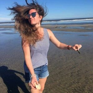 Meet your Posher, Stacie