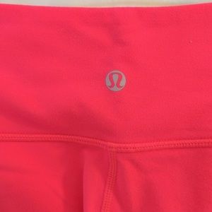 Lululemon under wonder crop