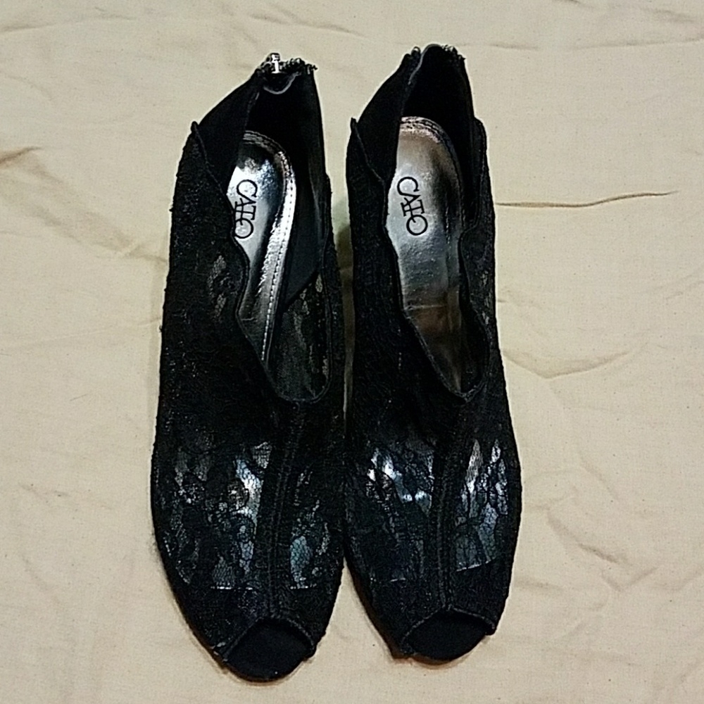 Black ankle heels