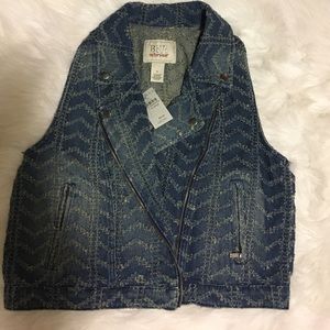 Buckle/BKE denim vest