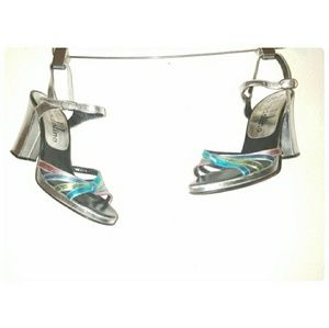 Super cool vintage bandolino heels Disco
