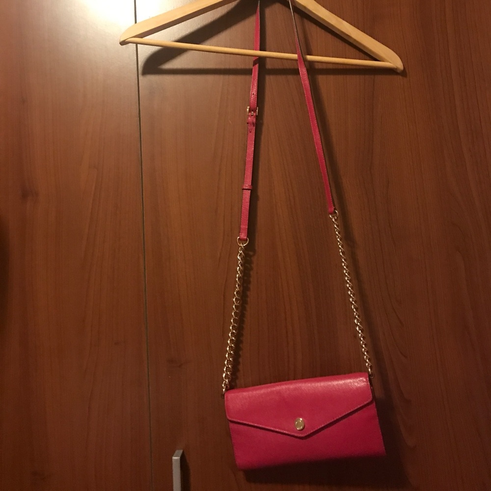 Michael Kors crossbody wallet on chain