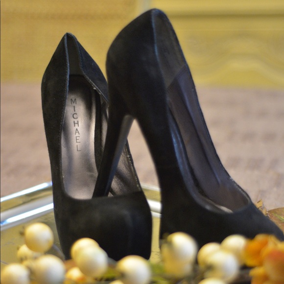 Shoes - Picture 1 of 6