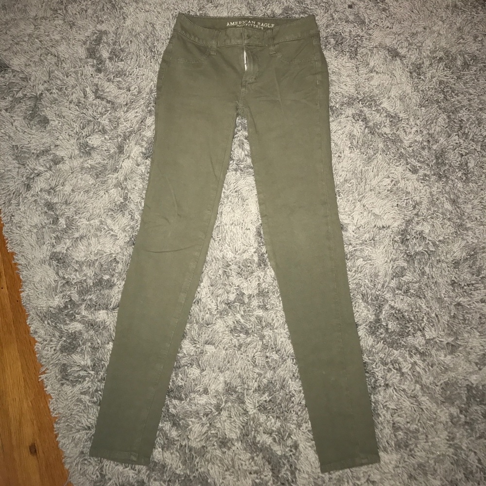 Olive green skinny pant!