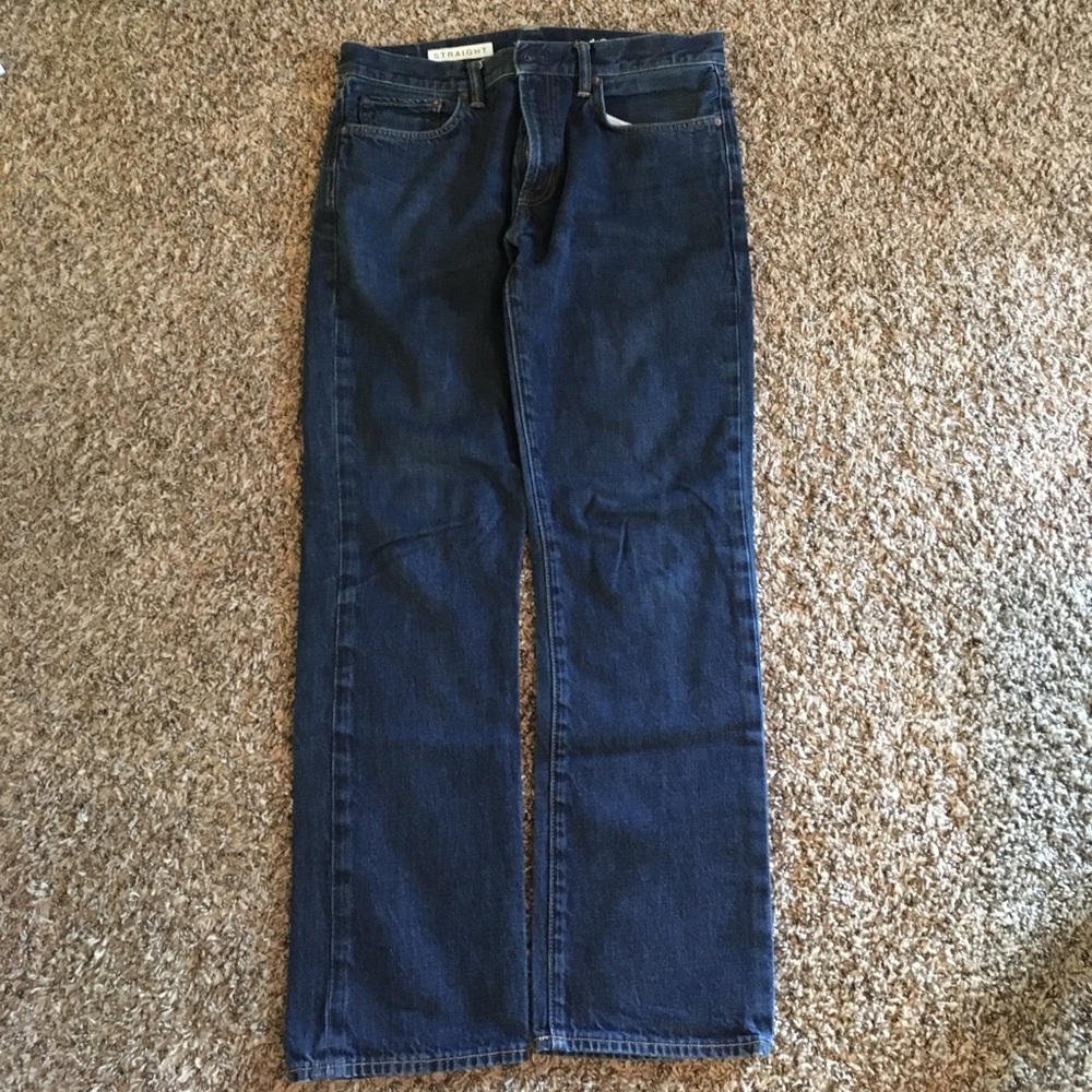 Gap Men's straight fit 33x32 jeans