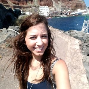 Meet your Posher, Alyssa