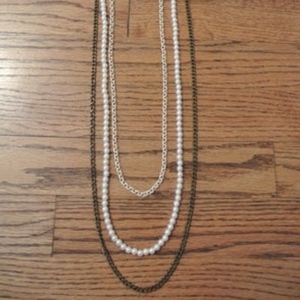 Pearl and Chain Layered Necklace