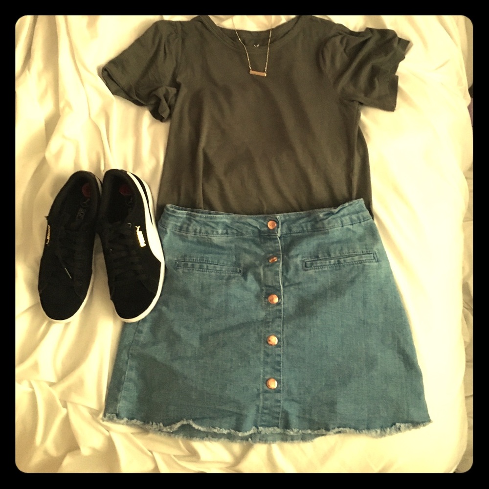 Light washed frayed bottom rose gold button skirt