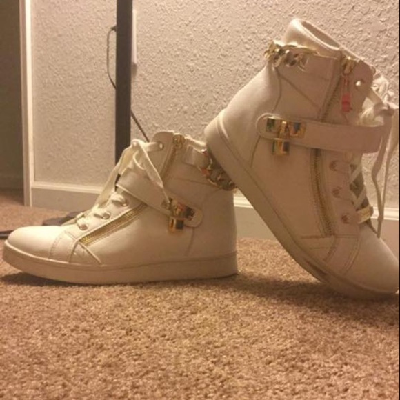 Gold shoes - Picture 3 of 8