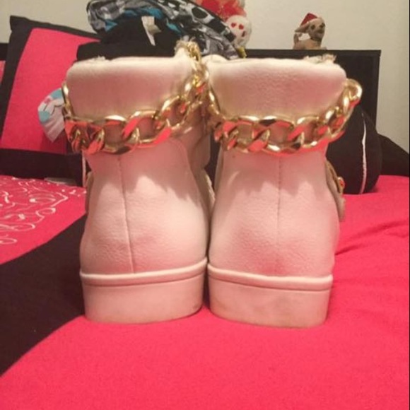 Gold shoes - Picture 6 of 8