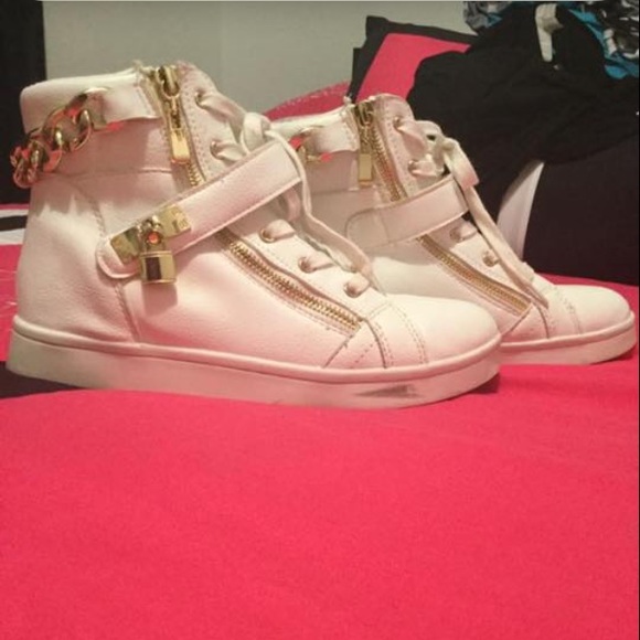 Gold shoes - Picture 7 of 8