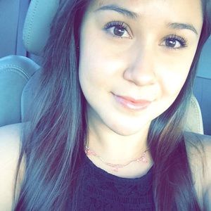 Meet your Posher, Alba