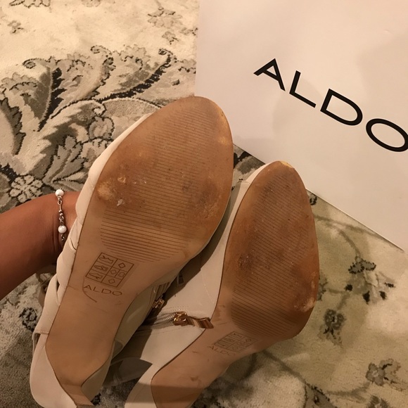 Bone Lace Up Heels - Sz. 9 - Picture 4 of 7