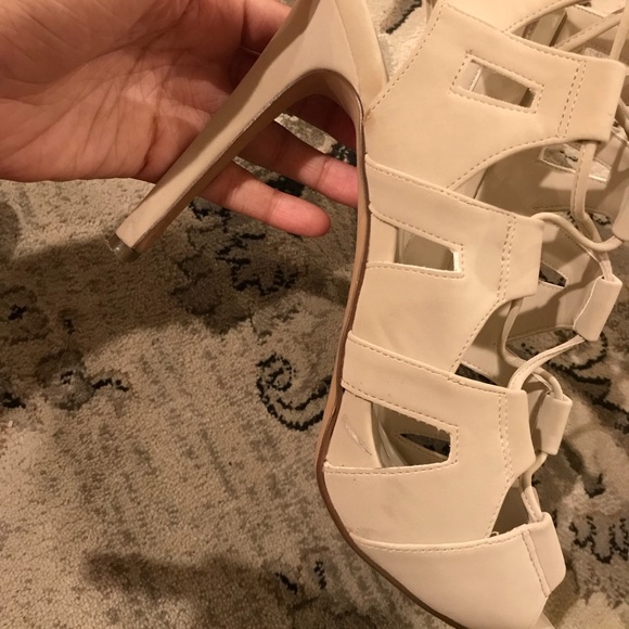 Bone Lace Up Heels - Sz. 9 - Picture 5 of 7