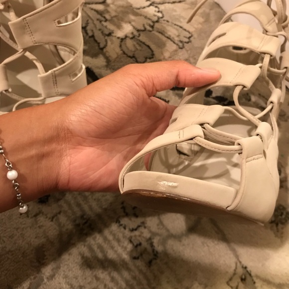 Bone Lace Up Heels - Sz. 9 - Picture 6 of 7