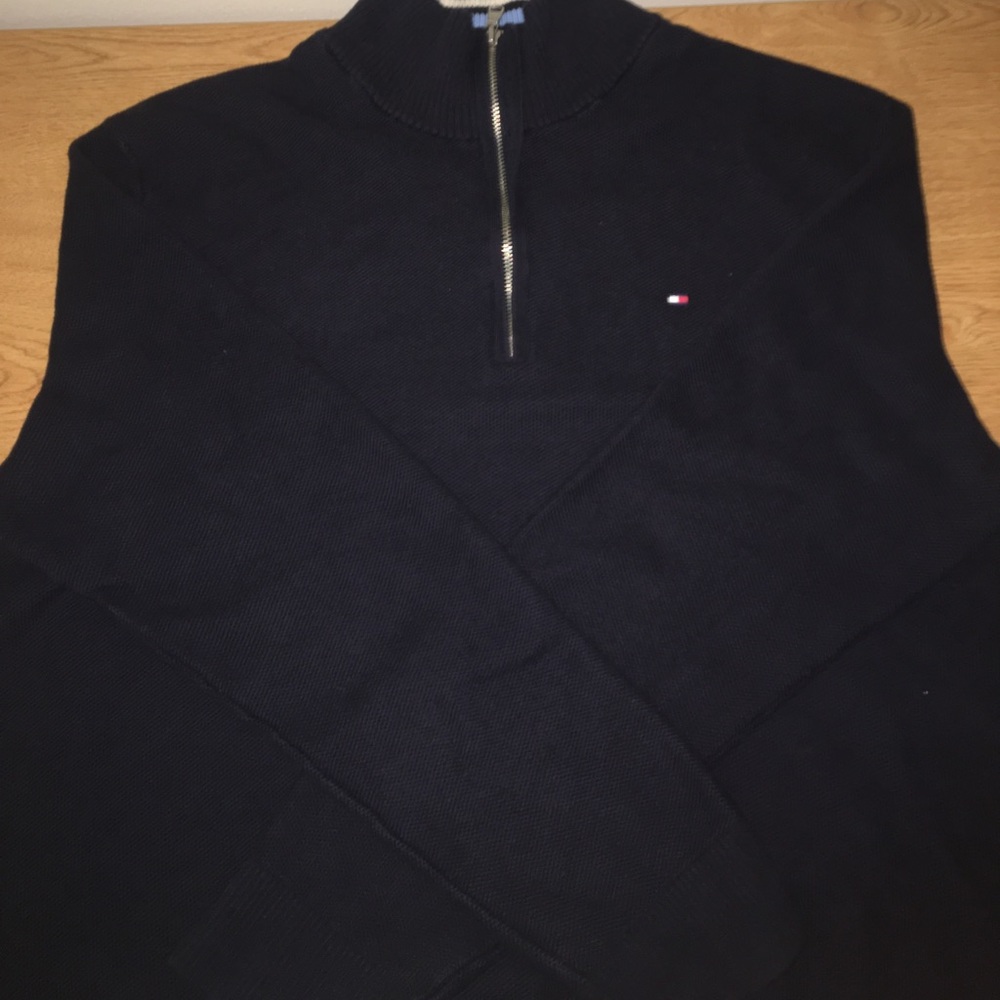 Navy blue Tommy Hilfiger fleece