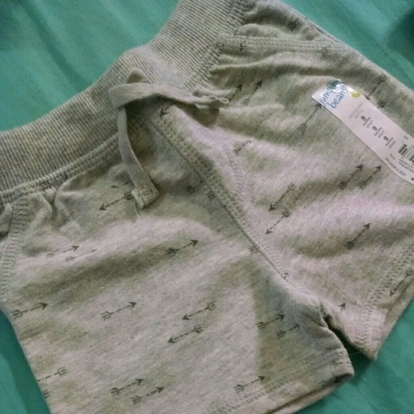 12pcs Bundle! 3-9 M boys! All nwt clothes. - Picture 6 of 8