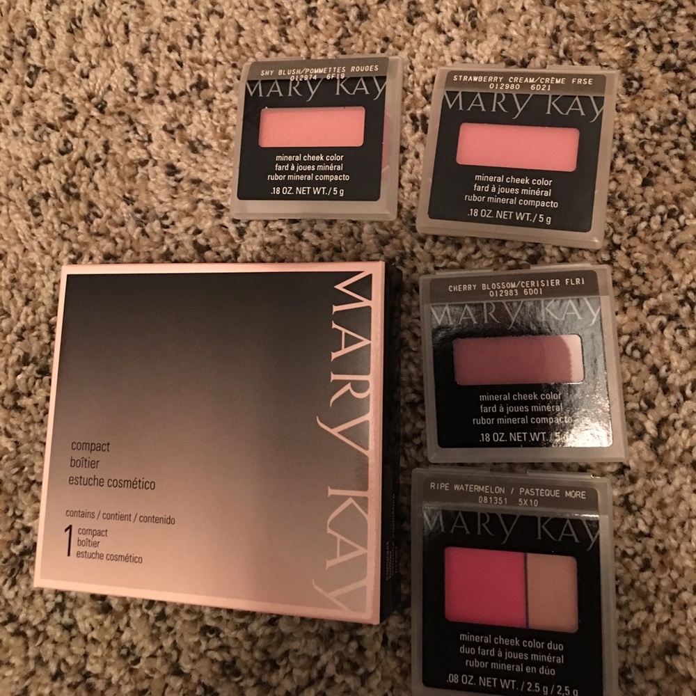 Mary Kay Compact and Blush