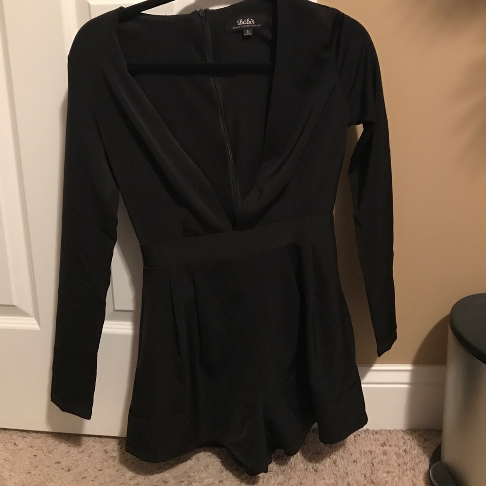 Low V neck black long sleeve romper