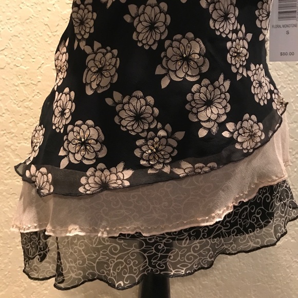 Floral Blouse - Picture 2 of 4