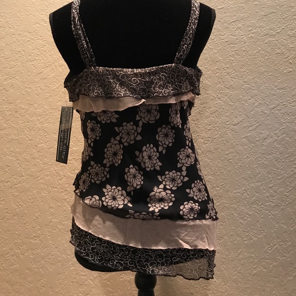 Floral Blouse - Picture 3 of 4