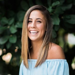 Meet your Posher, Caroline