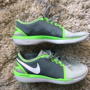 BRAND NEW Women's Nike Lunarlon - Silver & Green
