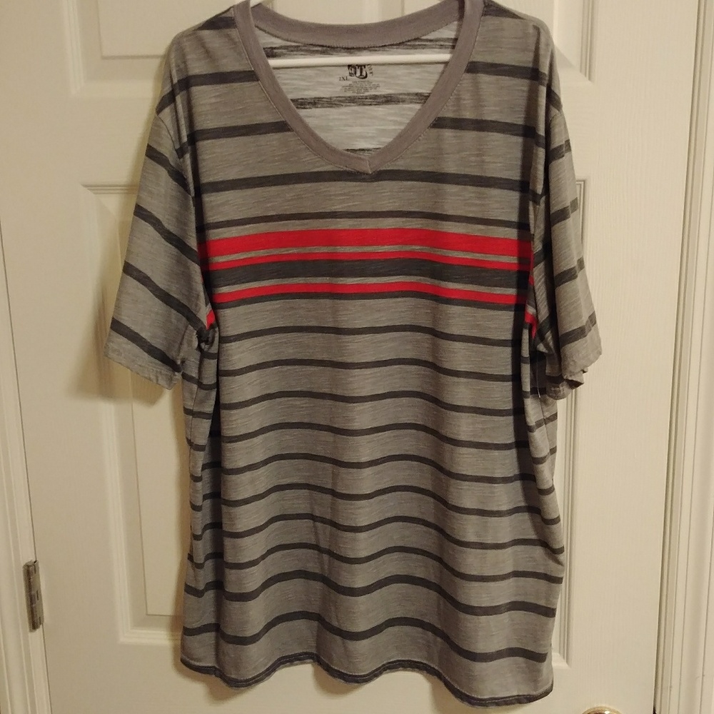 Revolution V-neck T-shirt