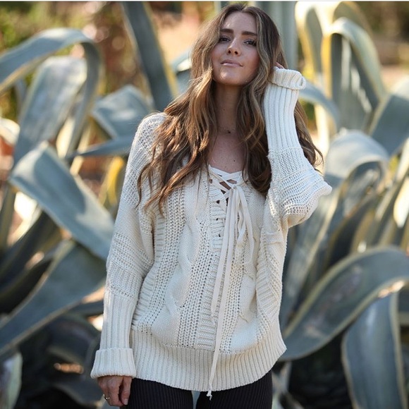 Ivory Reversible Knit Lace Up Sweater - Picture 4 of 6