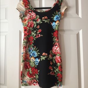 NWOT Floral Mini dress