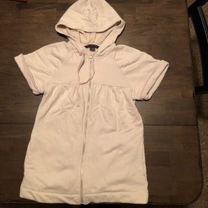 Short-sleeved zip up sweatshirt