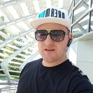 Meet your Posher, Chris