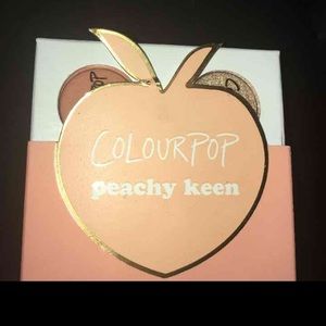 Colourpop eyeshadow kit