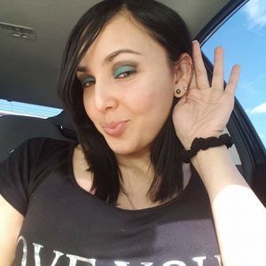 Meet your Posher, Edith