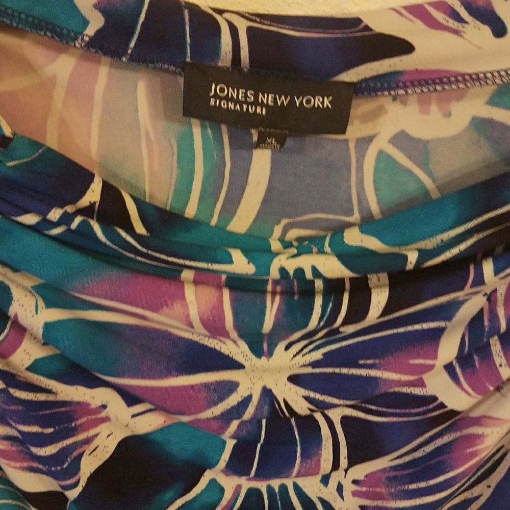 Colorful top - Picture 2 of 2