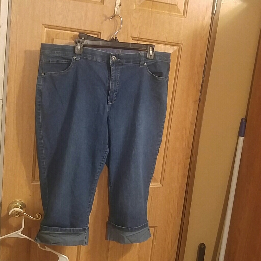 Women's denim capris size 20w