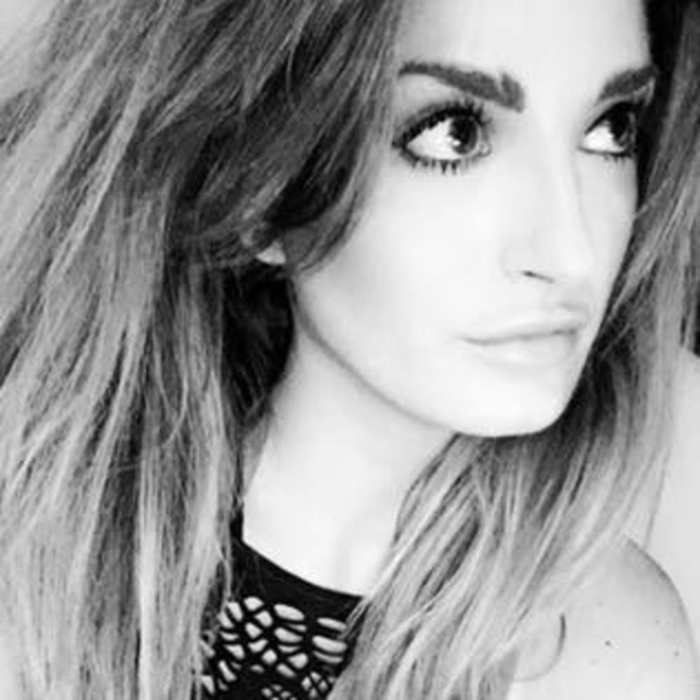 Meet your Posher, Ari