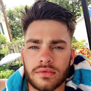 Meet your Posher, Tanner