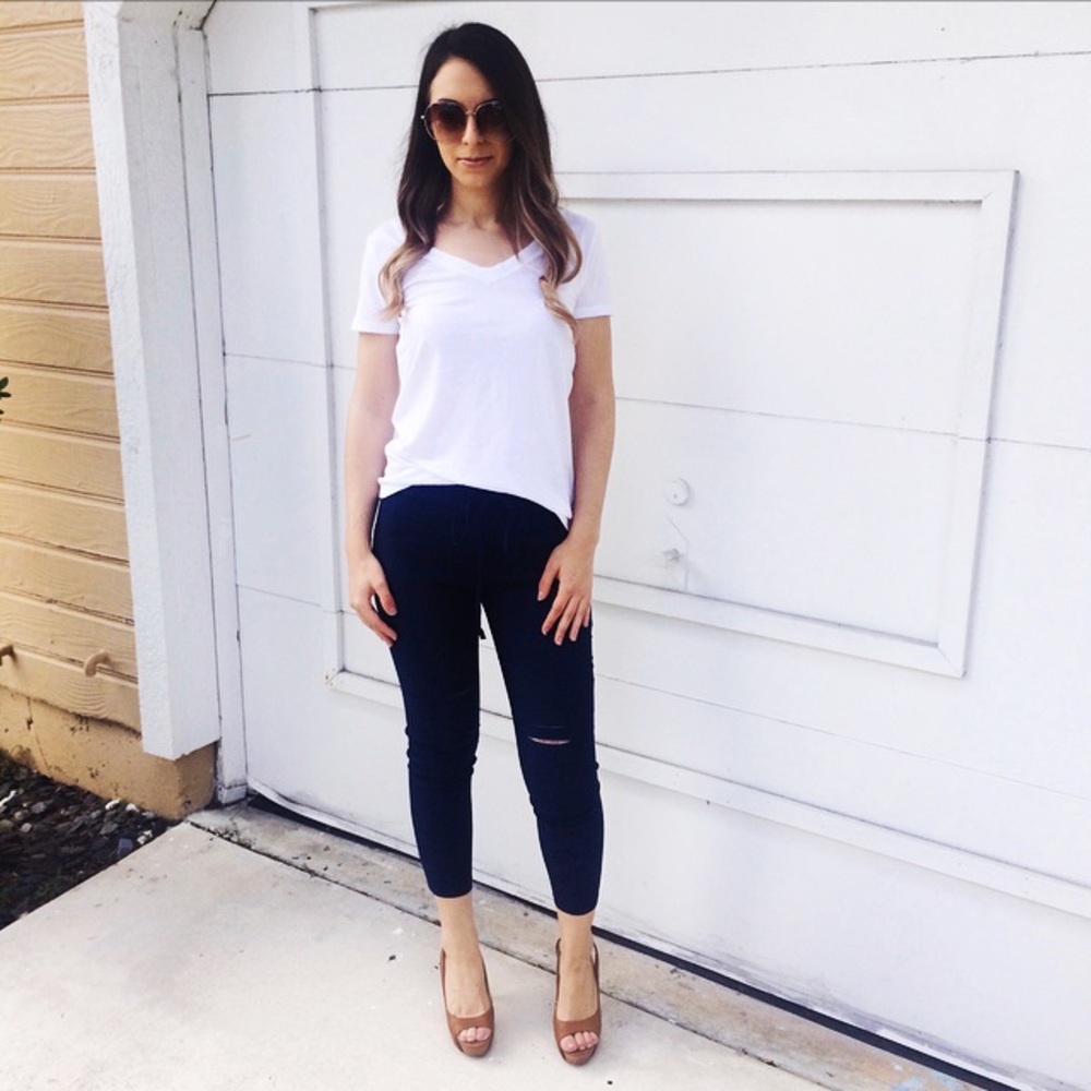 $20 Sale☀️ Navy High-Waisted Distressed Pants - Picture 2 of 7